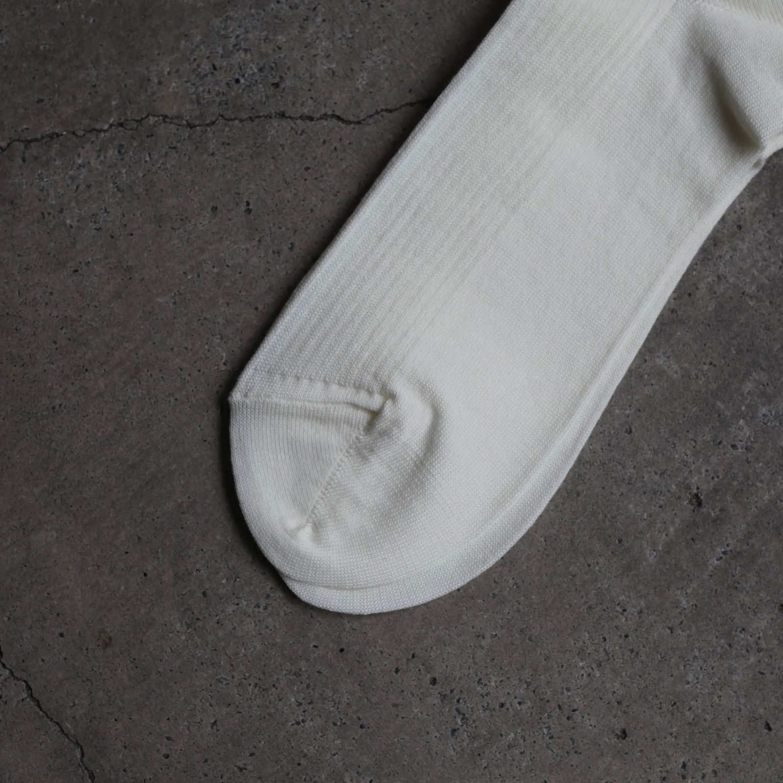 【残り一点】10G Wool Silky Socks