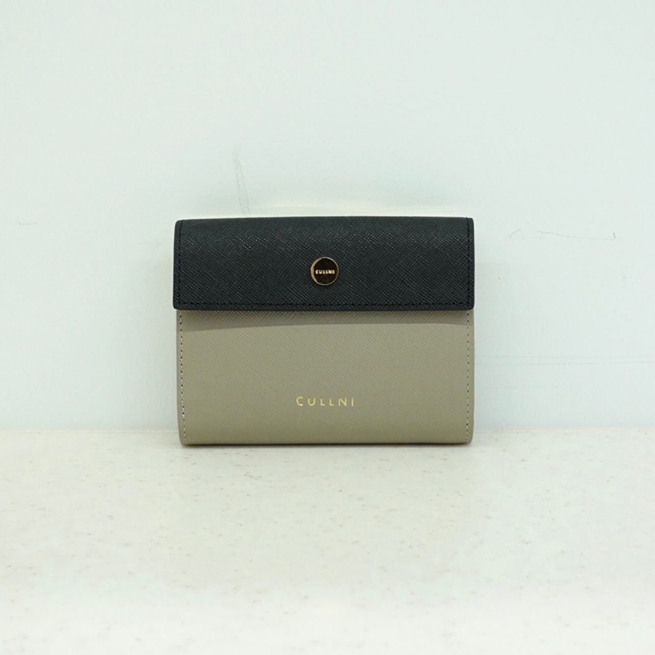 【残り一点】Leather Flap Mini Wallet With A Clasp