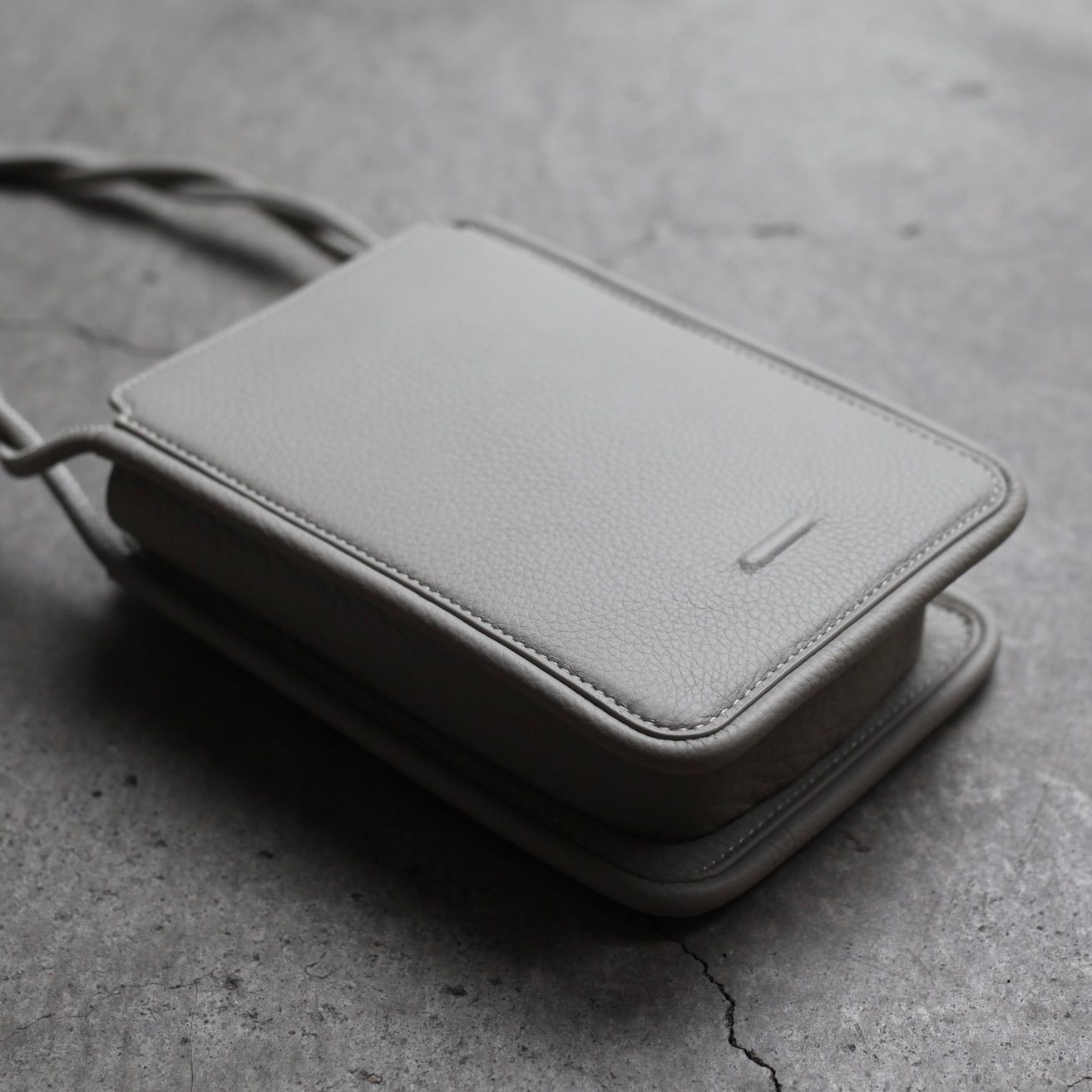 【残り一点】ウォレットバッグ_Wide(WHITE BEIGE)