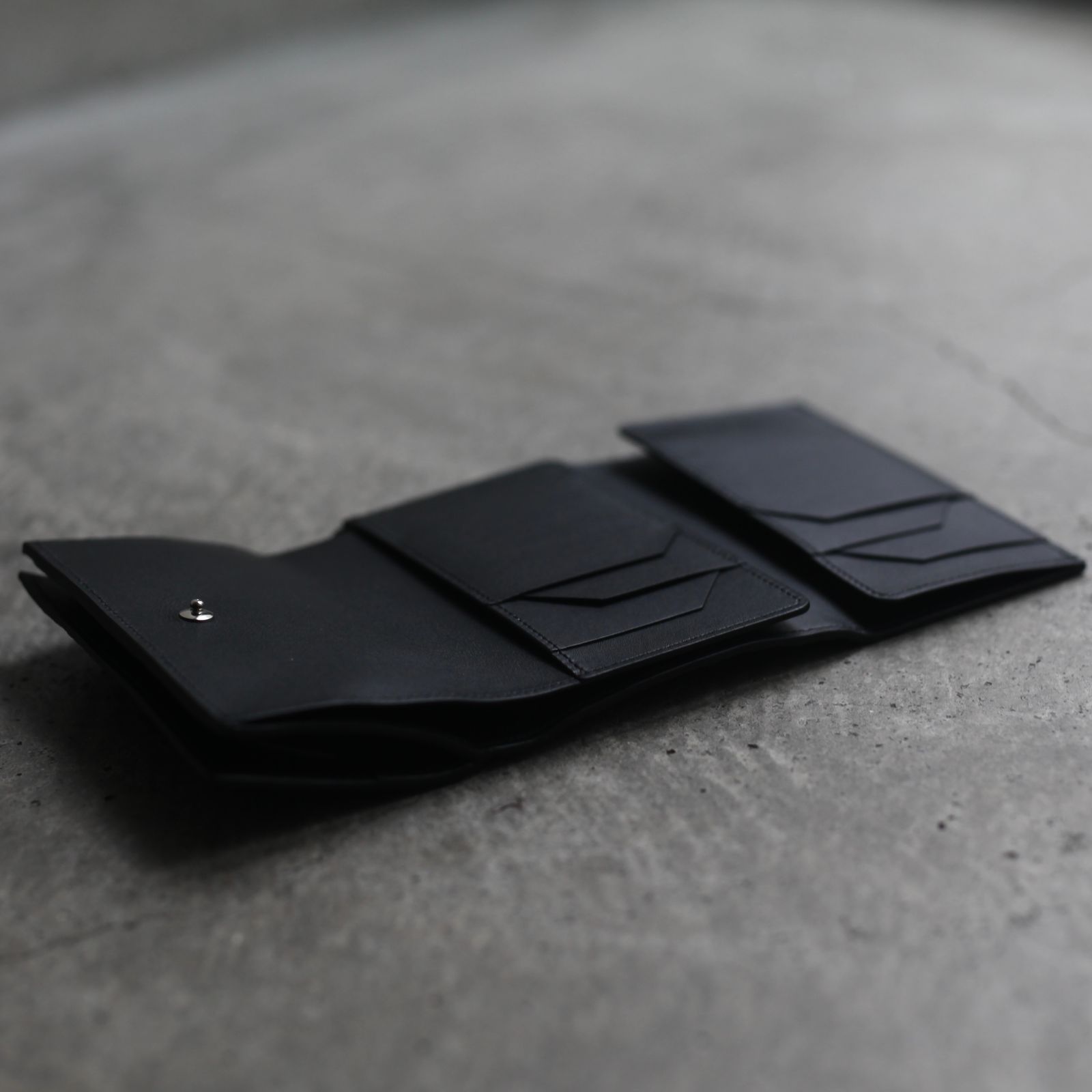 【残りわずか】Cristy Trifold Mid WLT(DIPLO SKY)