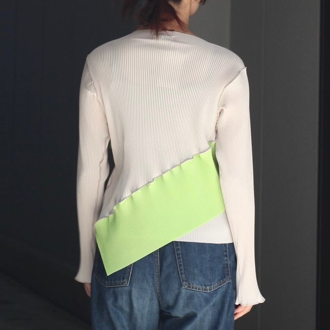【残り一点】Spiral Wave Long Sleeve Top