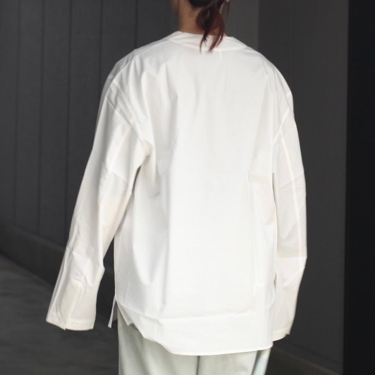 【残り一点】V Neck Shirt