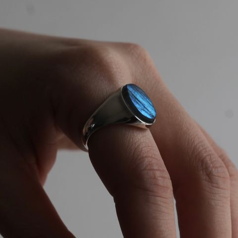 【残り一点】Signet Oval Ring L(LABRADORITE)
