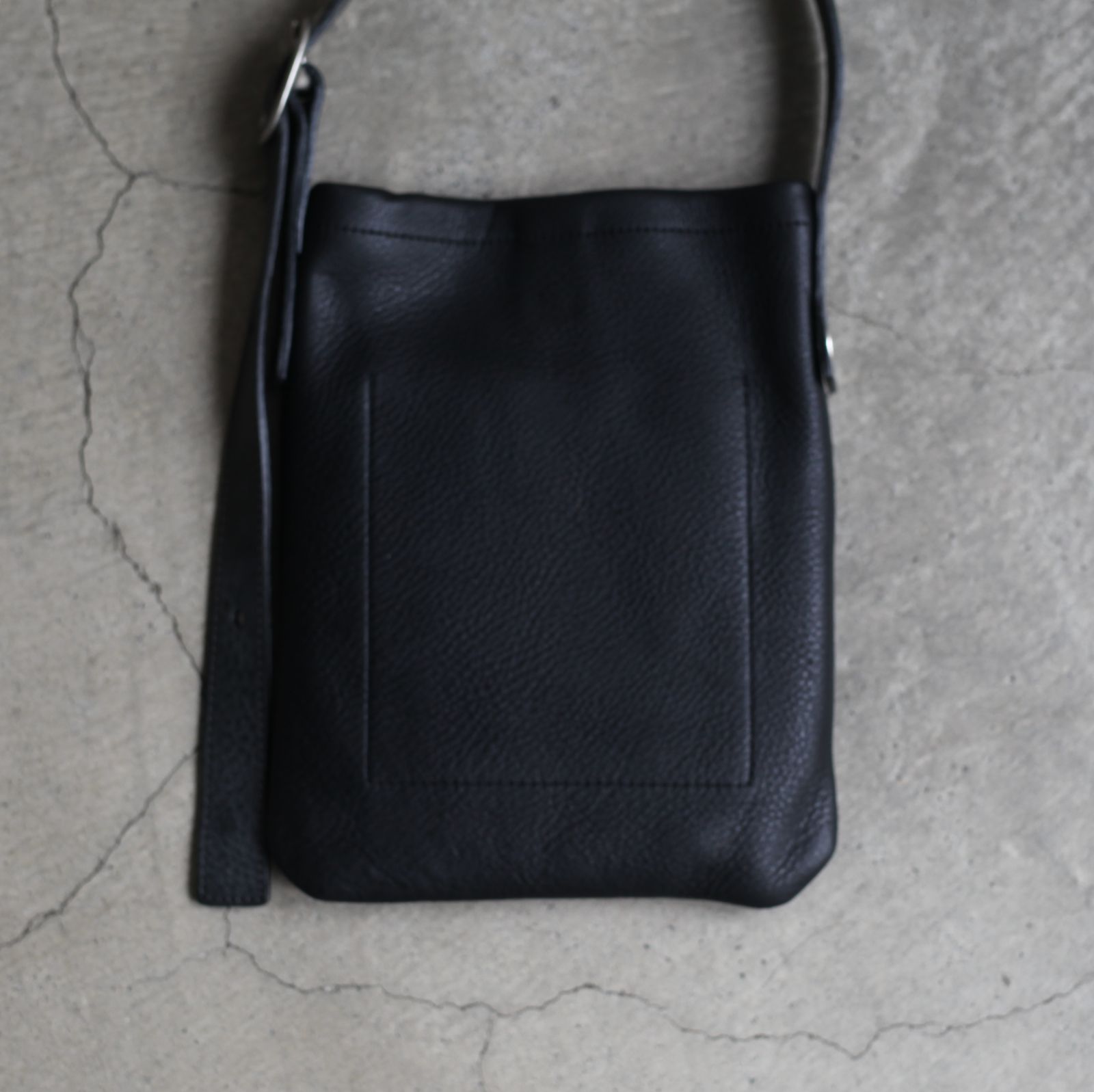 【再販売通知受付可能】One Side Belt Bag Small(BLACK)