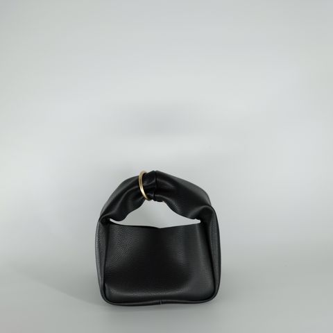 【残りわずか】Cube Ring Muff