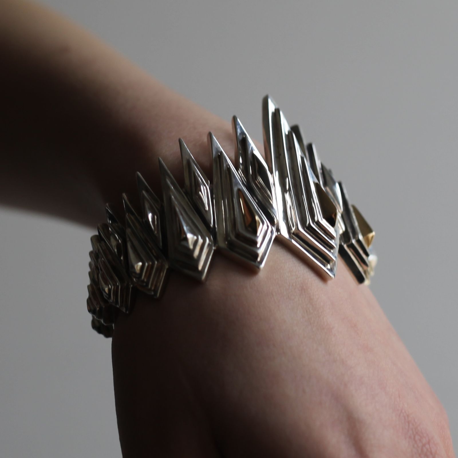 【お取り寄せ注文可能】Ice Blaze Bangle(SILVER×GOLD)