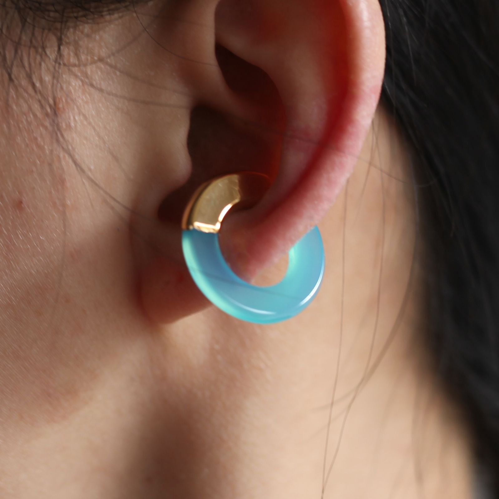 【お取り寄せ注文可能】Ukishima Sea Blue Chalcedony Ear Cuff(片耳用）