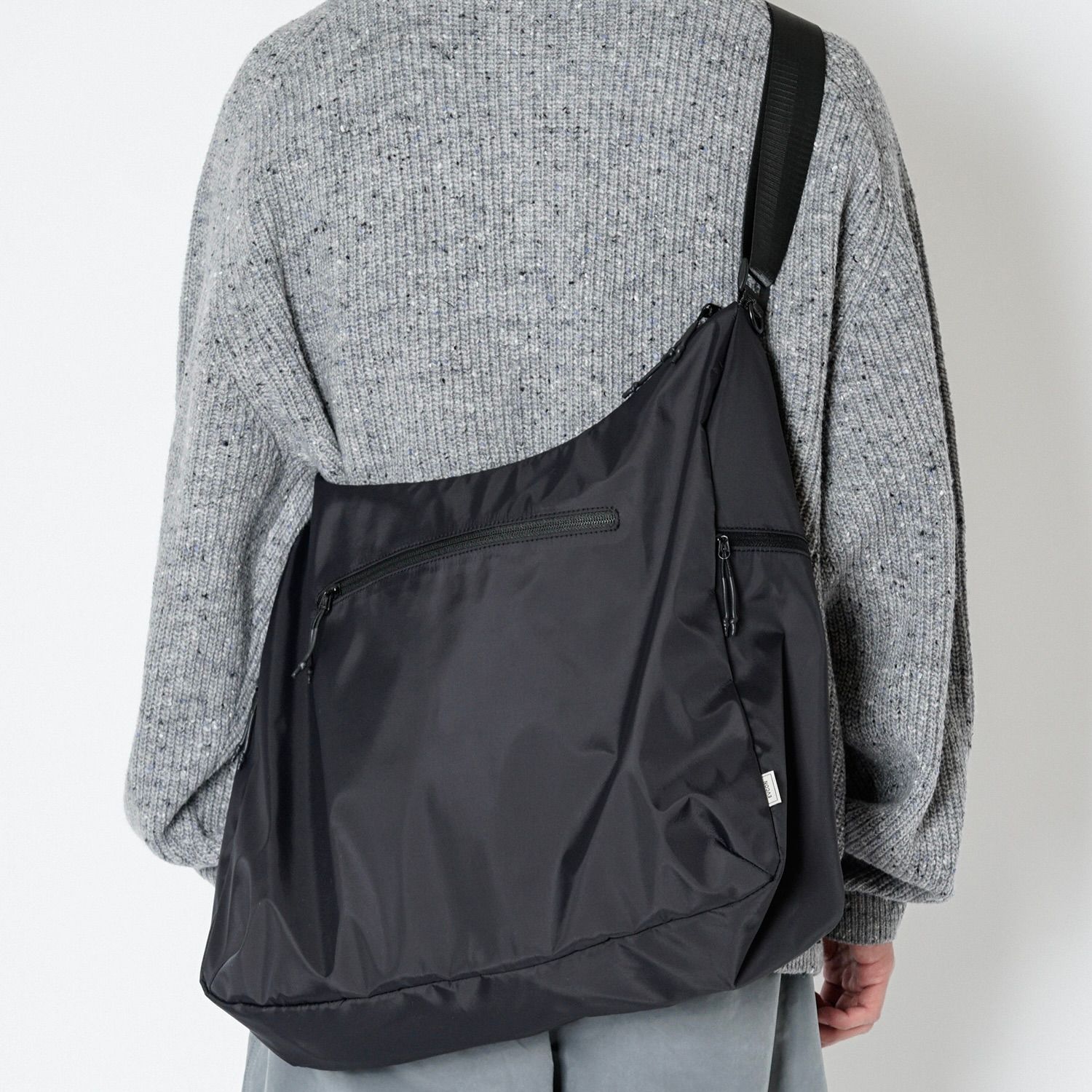 【残り一点】Nylon Round Bag