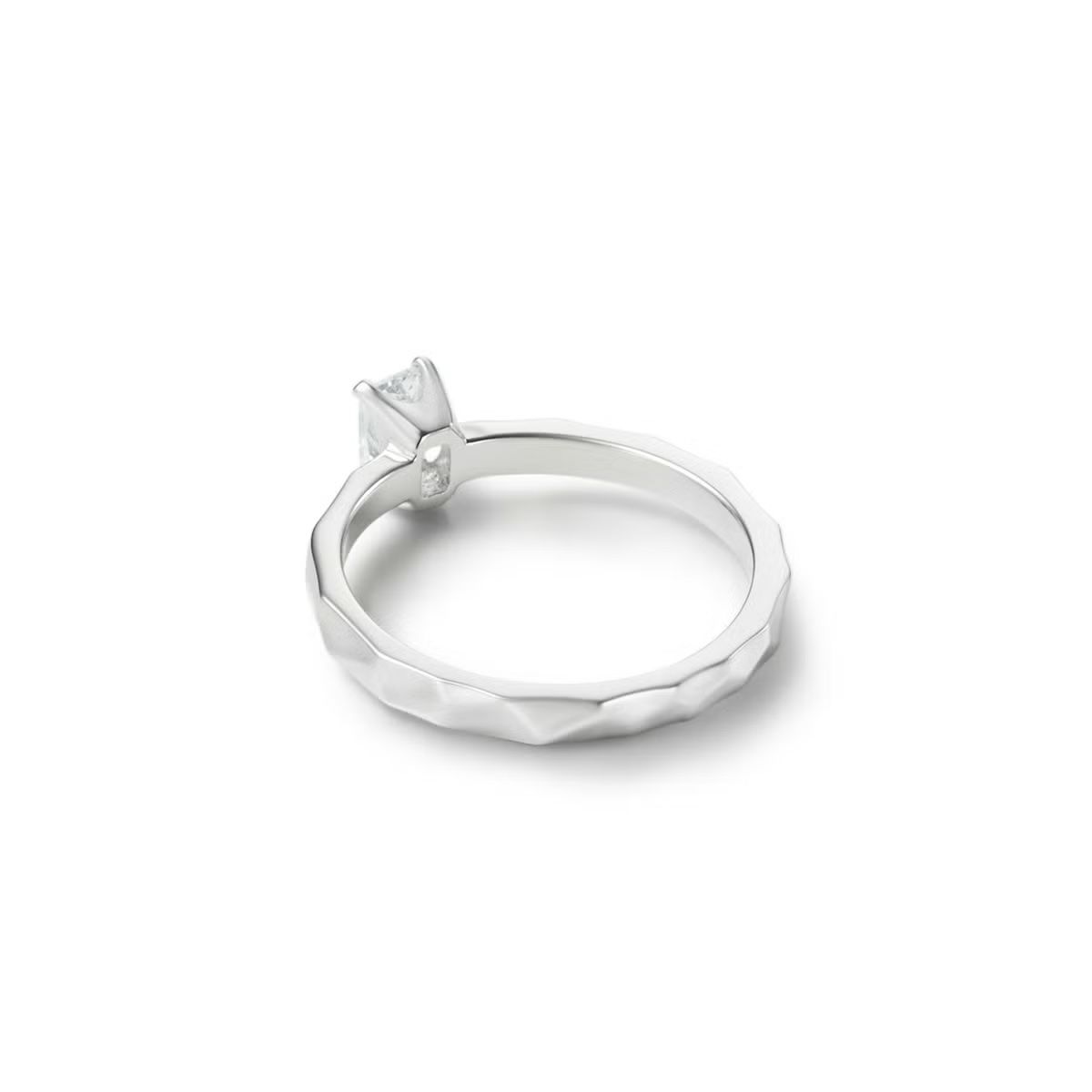 【お取り寄せ注文可能】Quon Square Ring(PLATINUM950)