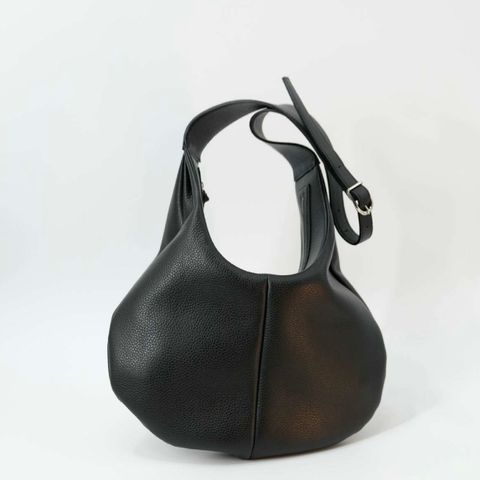 【残りわずか】Round Shoulder