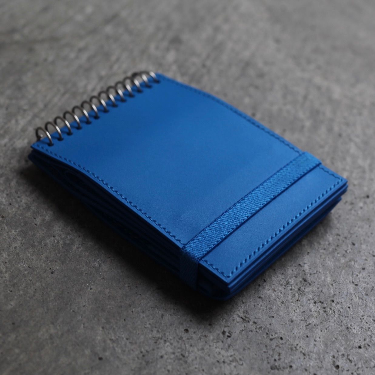 【残り一点】Coil Spring Wallet(MEMO_COW)