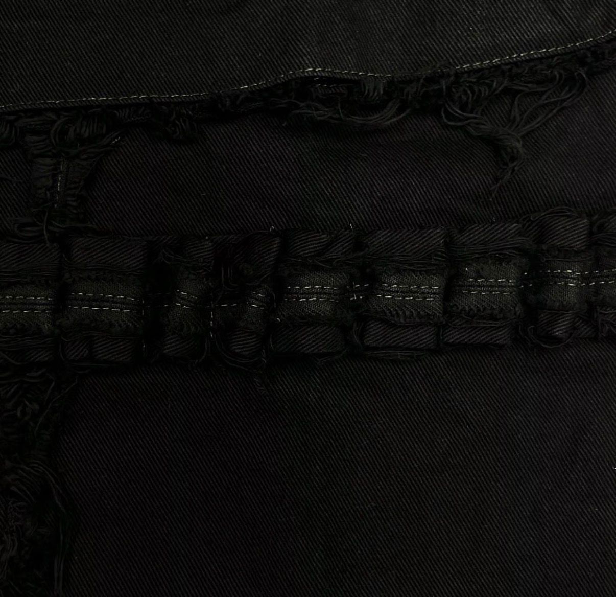 【残りわずか】Slash Seam Twist Cargo Jeans(AFTER BLACK)