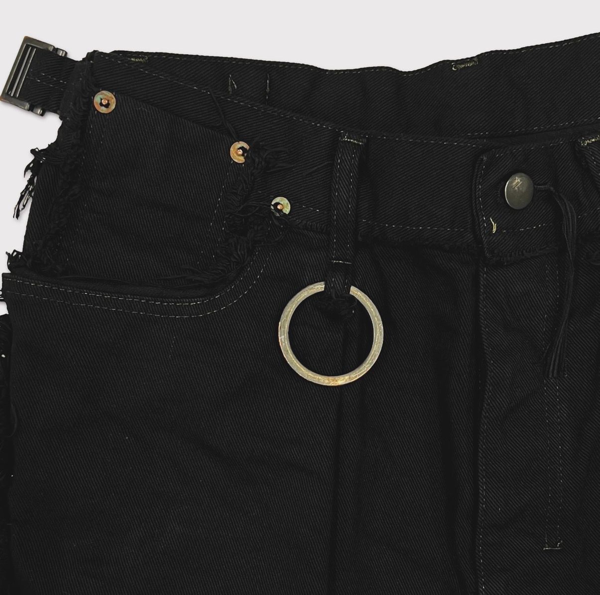 【残りわずか】Slash Seam Twist Cargo Jeans(AFTER BLACK)