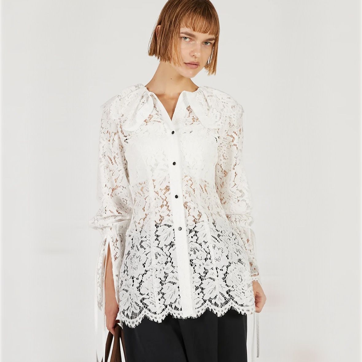 【残り一点】Scallop Lace Blouse