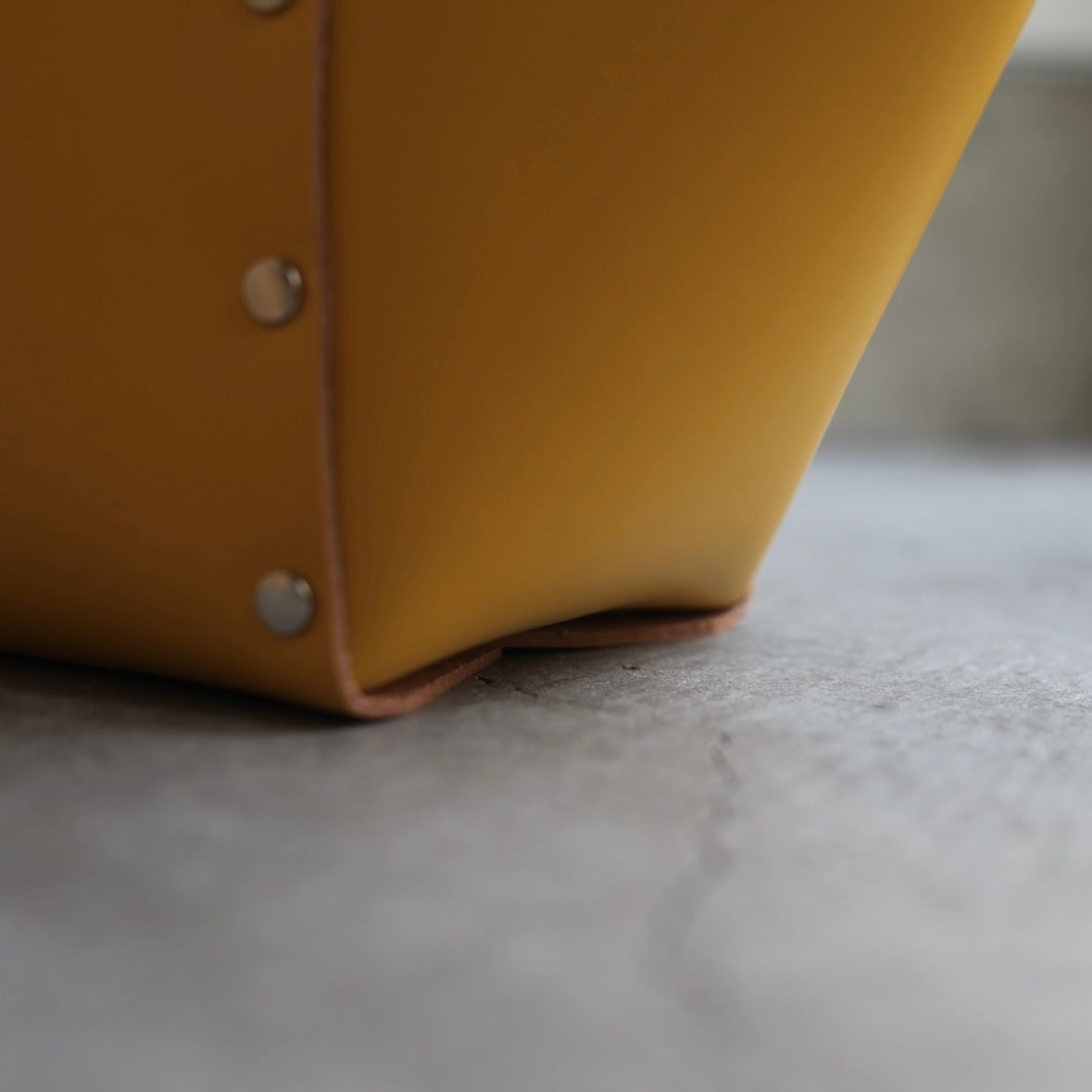 【残り一点】Assemble Pyramid Bag_M(YELLOW)