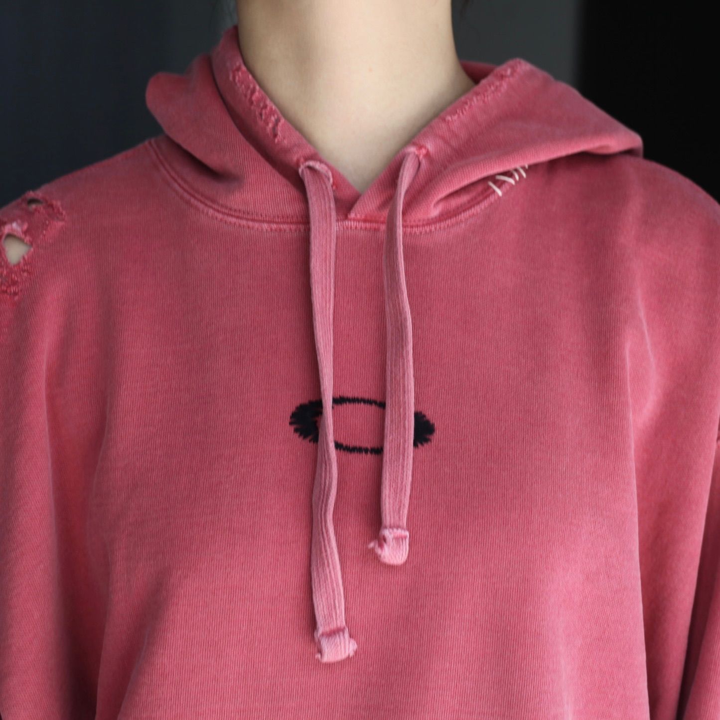 【残り一点】Inactive Hoodie With Repaired