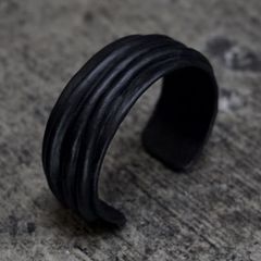 【お取り寄せ注文可能】Ridge Bangle Narrow