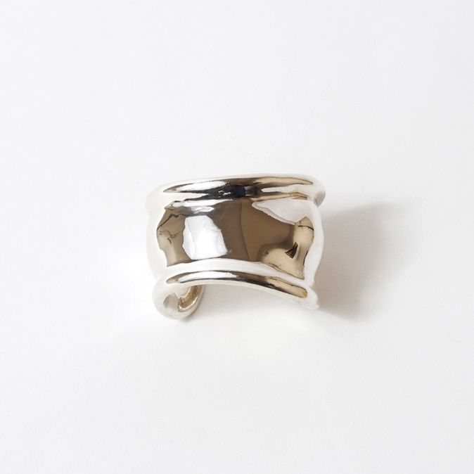 【お取り寄せ注文可能】Chopin Right Finger Armor Bangle(WHITE)