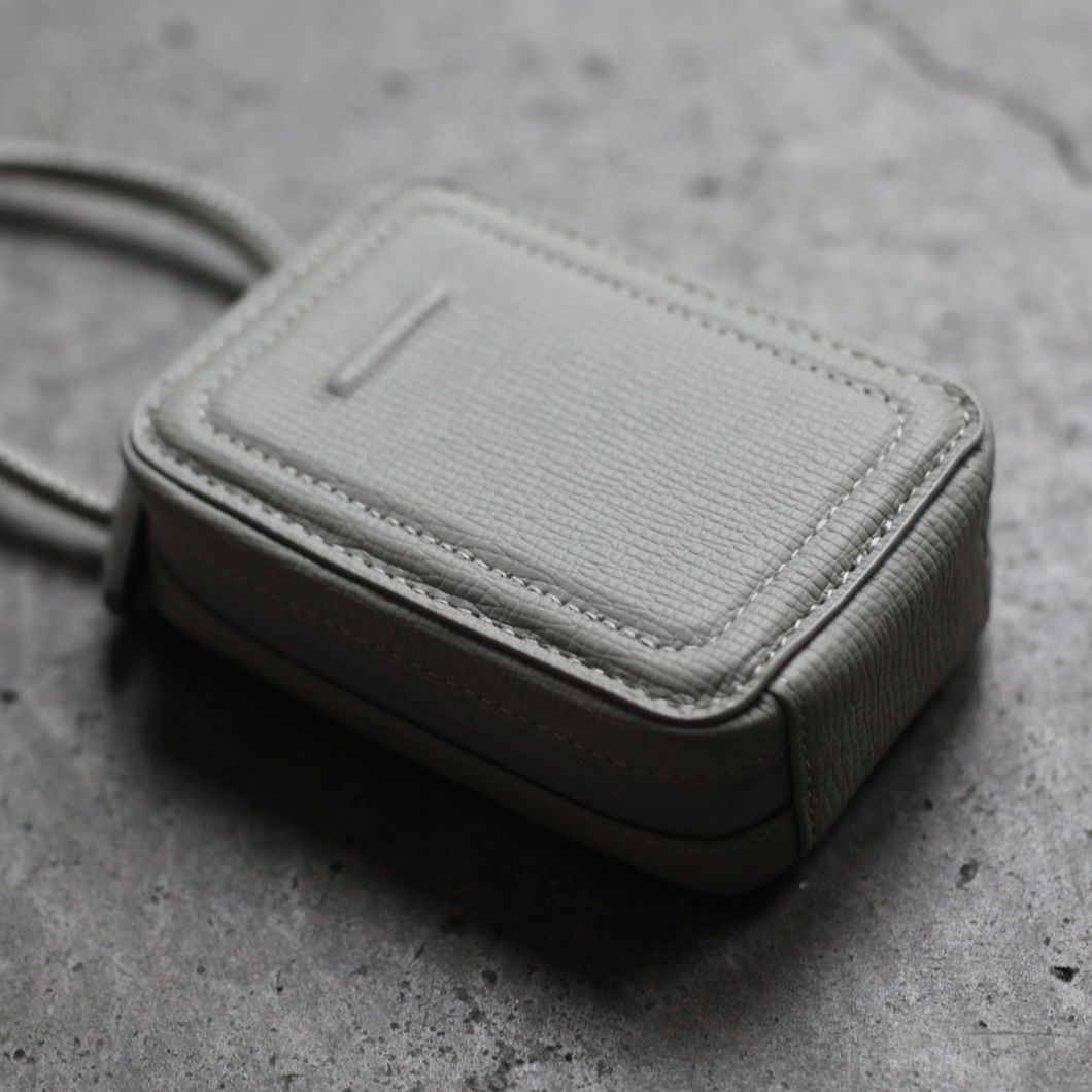 【残り一点】レザーストラップ付マイクロバッグ(WHITE BEIGE)