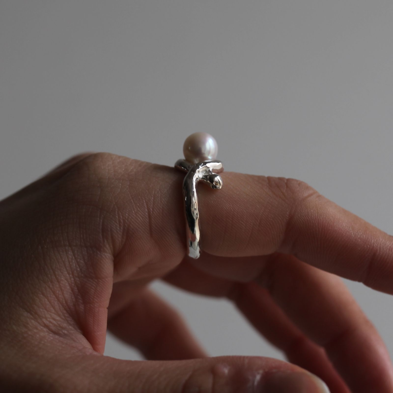 【お取り寄せ注文可能】Flow Hoop Pearl Ring