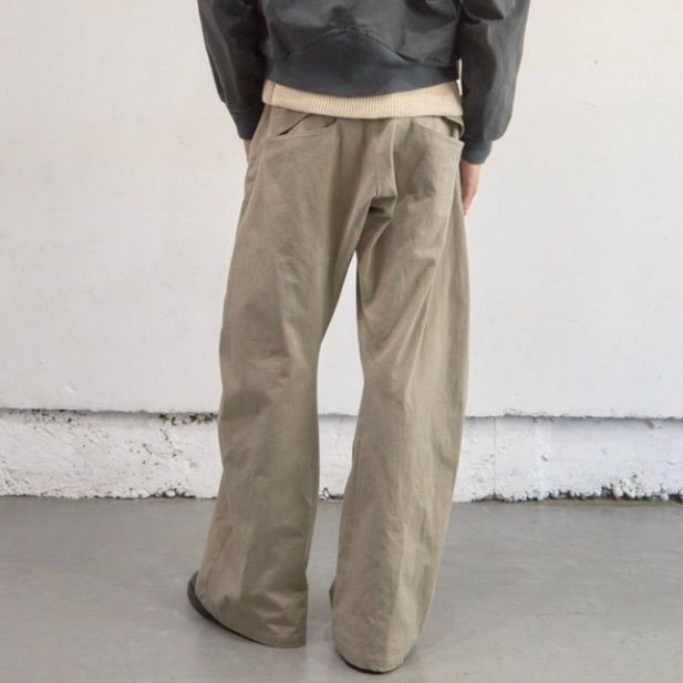 【残り一点】2Tucked Curved Leg Trousers