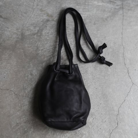 【残り一点】ラムスキン巾着バッグ