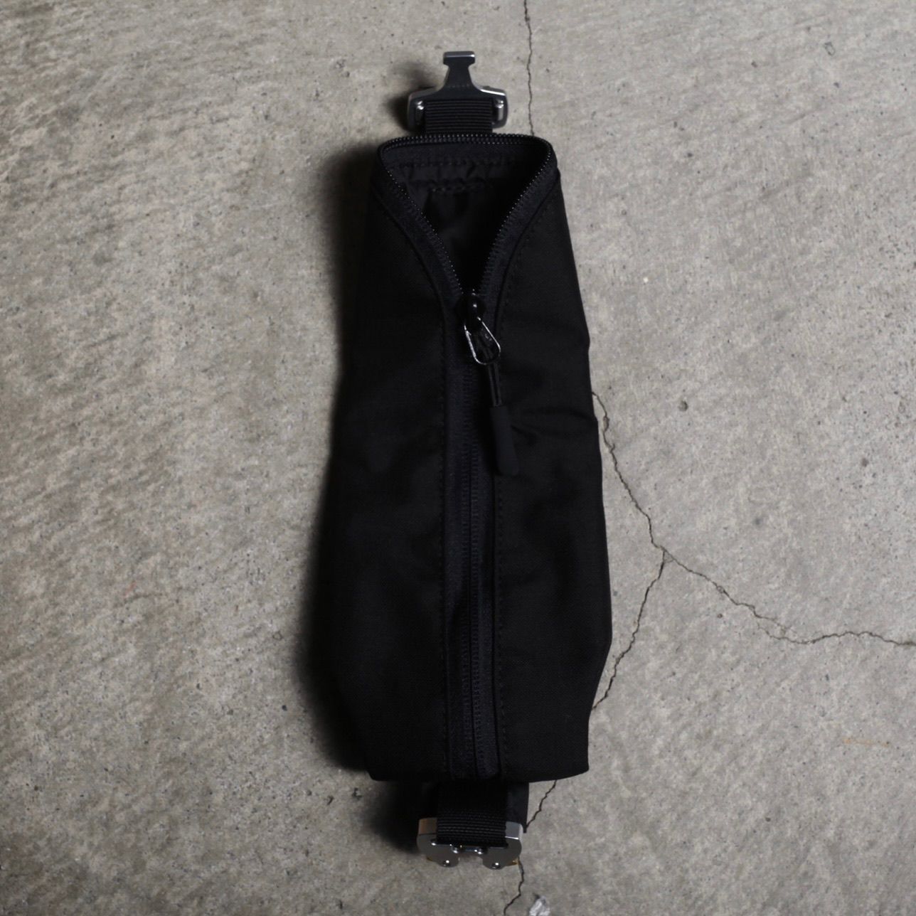 bagjack - 【残りわずか】Cable Pouch(BLACK×SILVER) | ACRMTSM