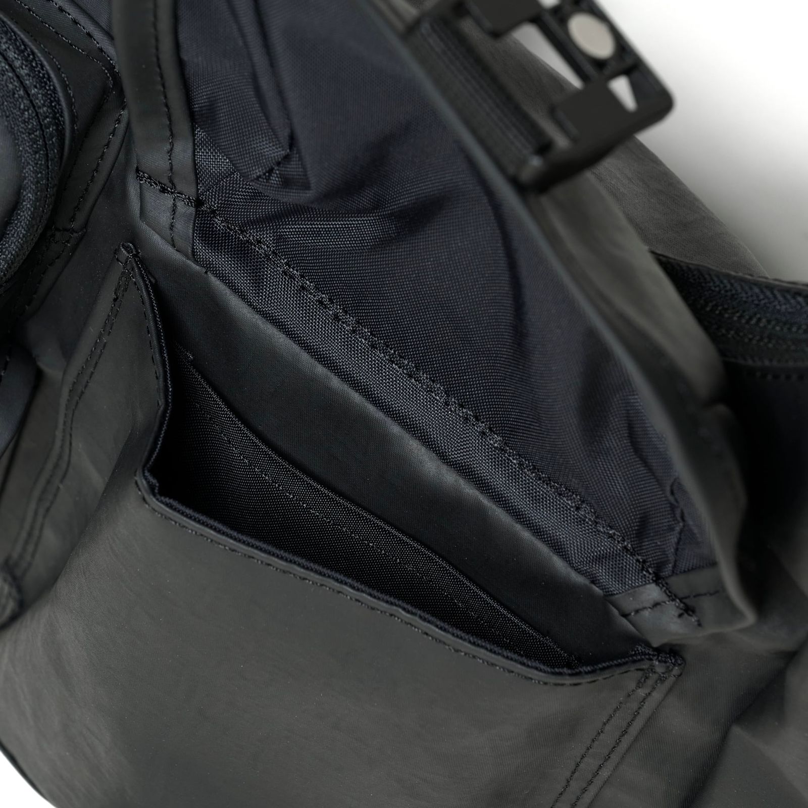 【残りわずか】Multi Pocket Shouder Bag(SMALL)