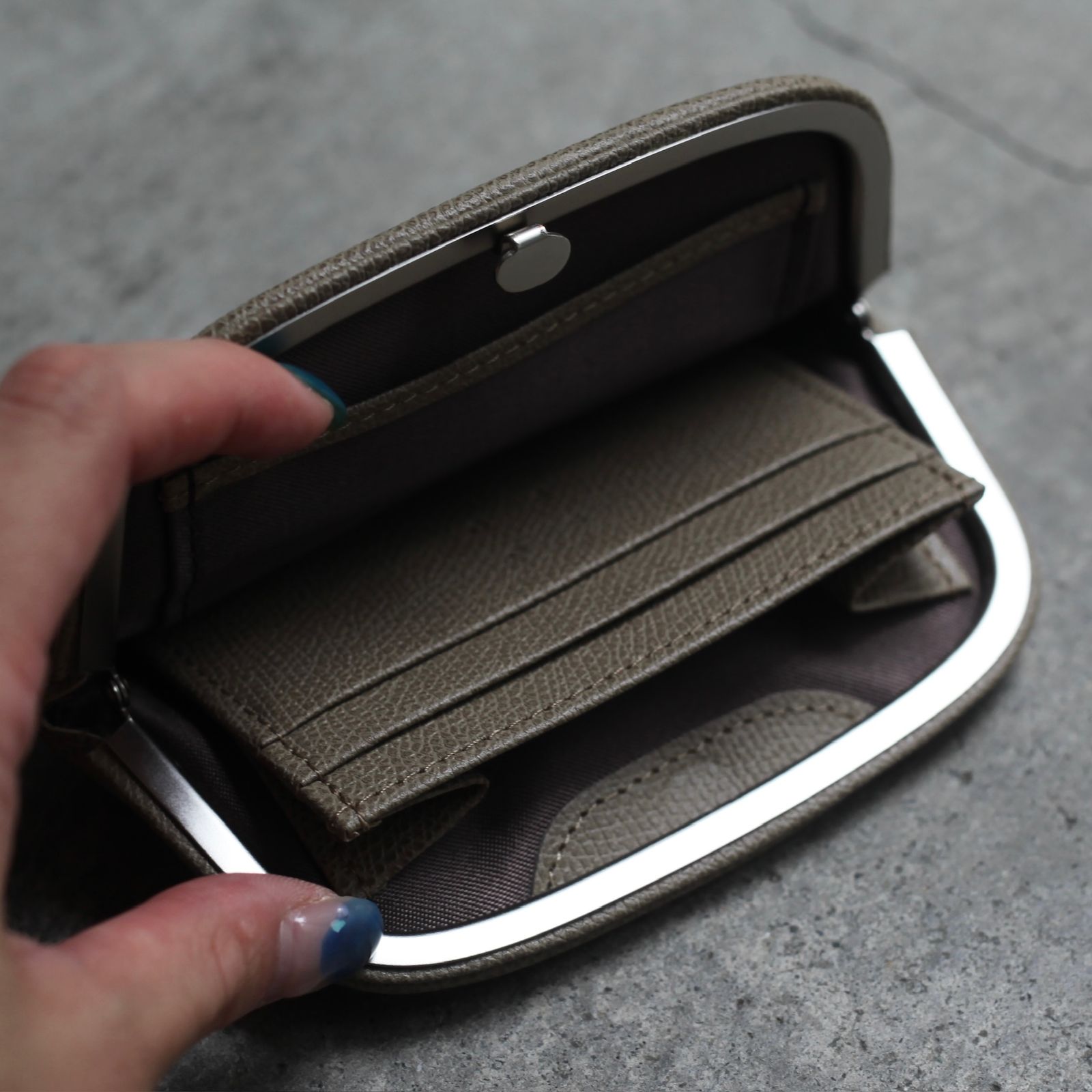 【残り一点】Snap Slim Wallet M(DEG/VAL)