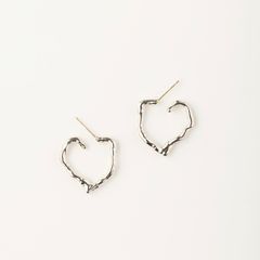 【お取り寄せ注文可能】Rough Heart Earrings(両耳用）