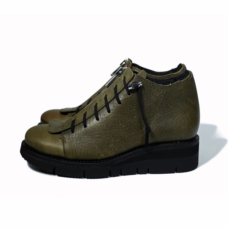 レザー種類 : AMAZONIA (OLIVE)
※商品ページ画像のレザー及び、仕様はサンプルとしてご覧ください。