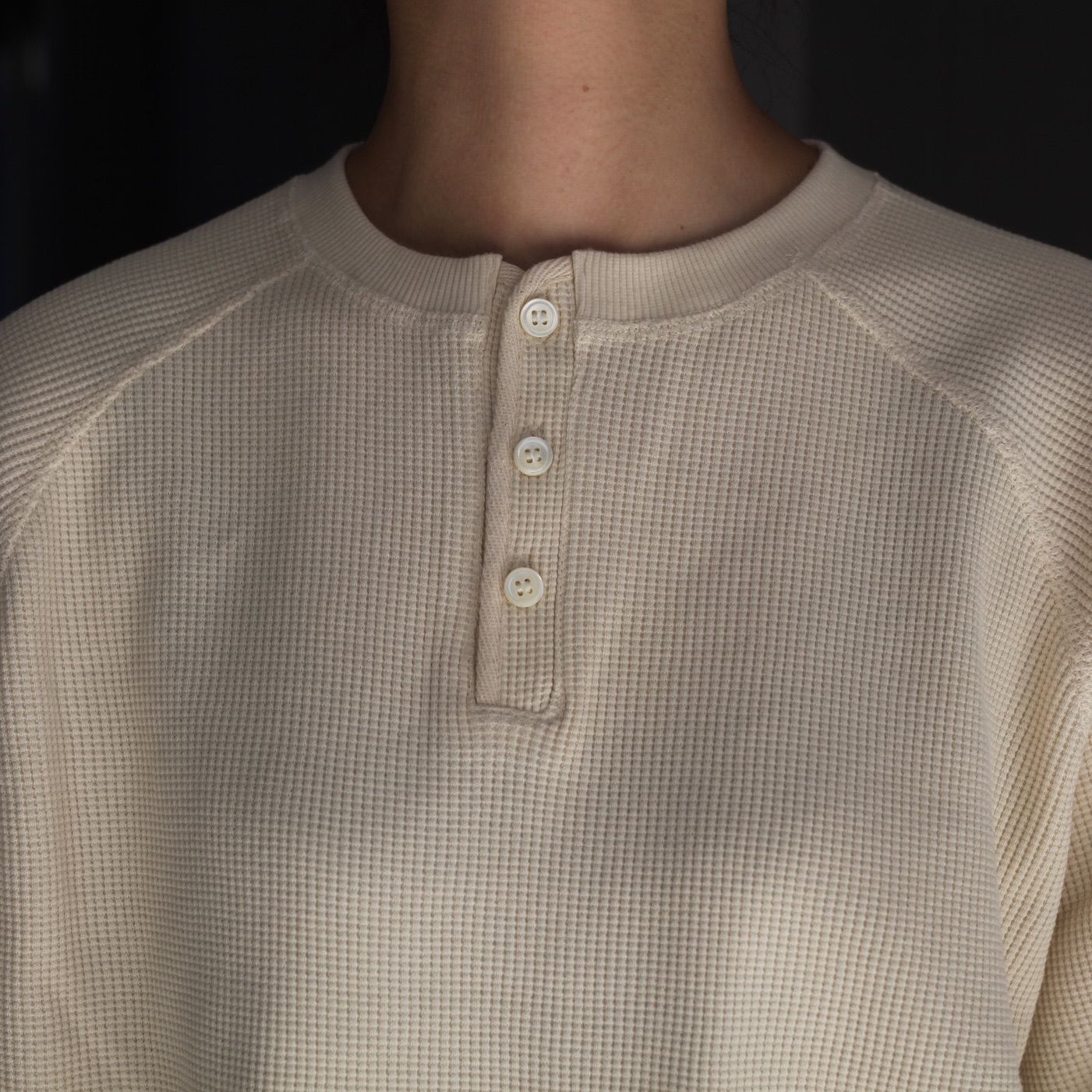 【残り一点】Lazy Thermal Henley Neck