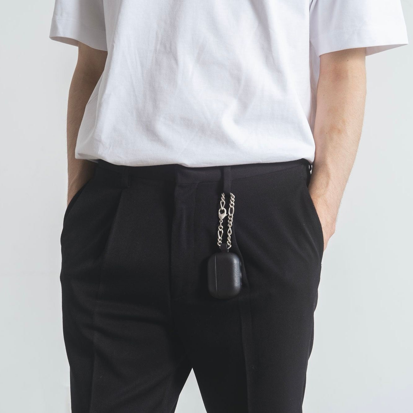 【残りわずか】チェーン付レザーAir Pods Proケース(BLACK)