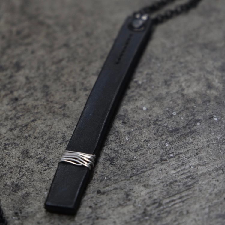 【お取り寄せ注文可能】Embed Silver Necklace