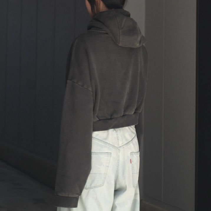 【残りわずか】Cropped Full Zip