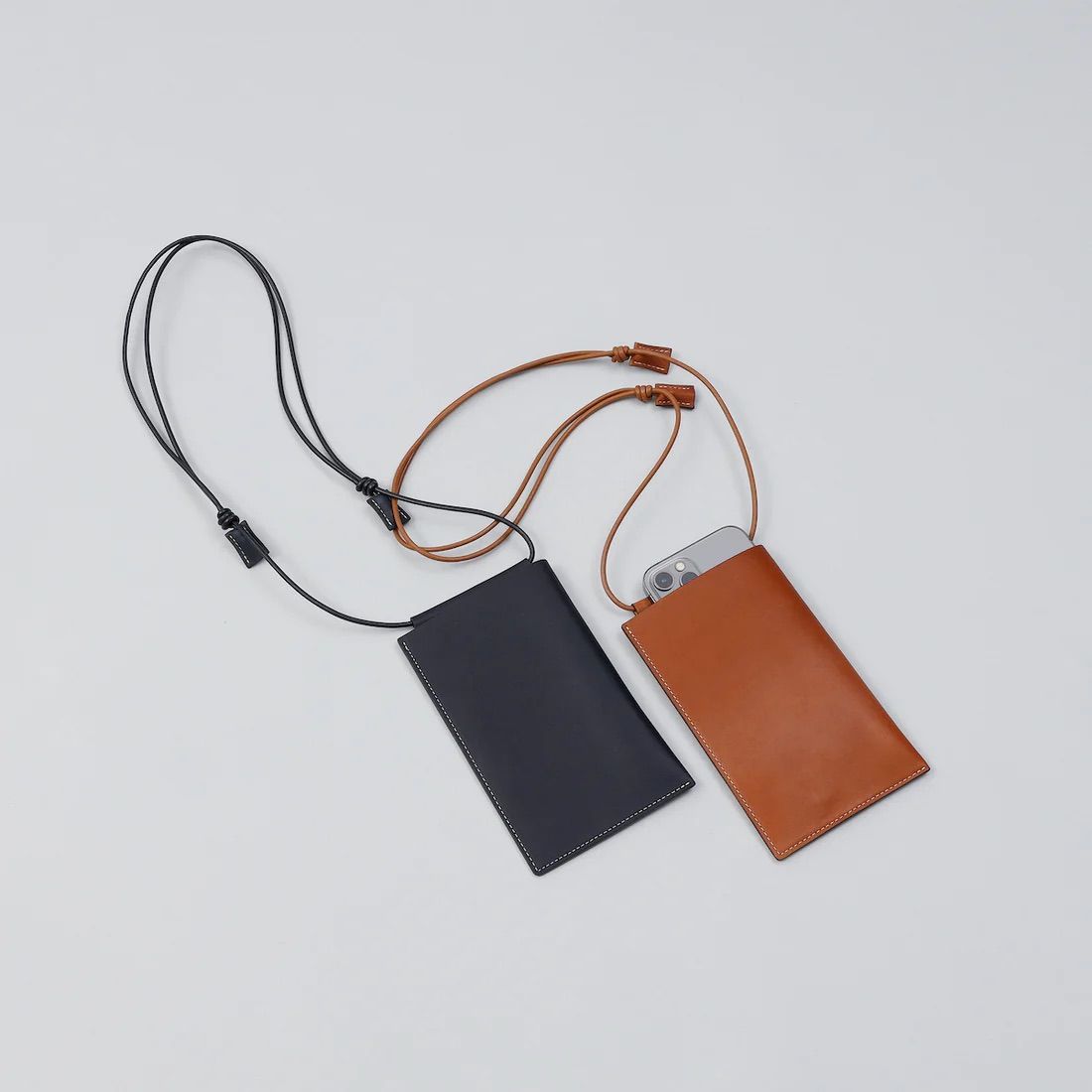 【残りわずか】Herrie Phone Pouch(CARIB)