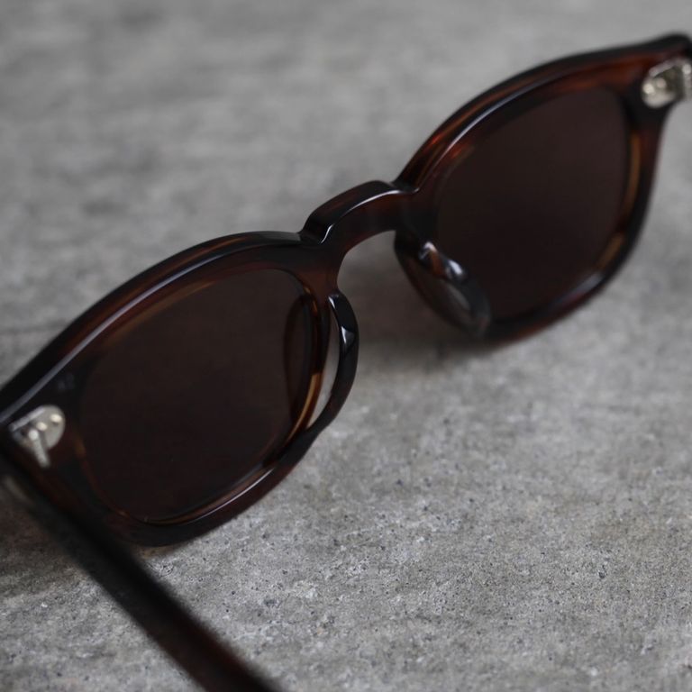 レンズ : CHOCO BROWN