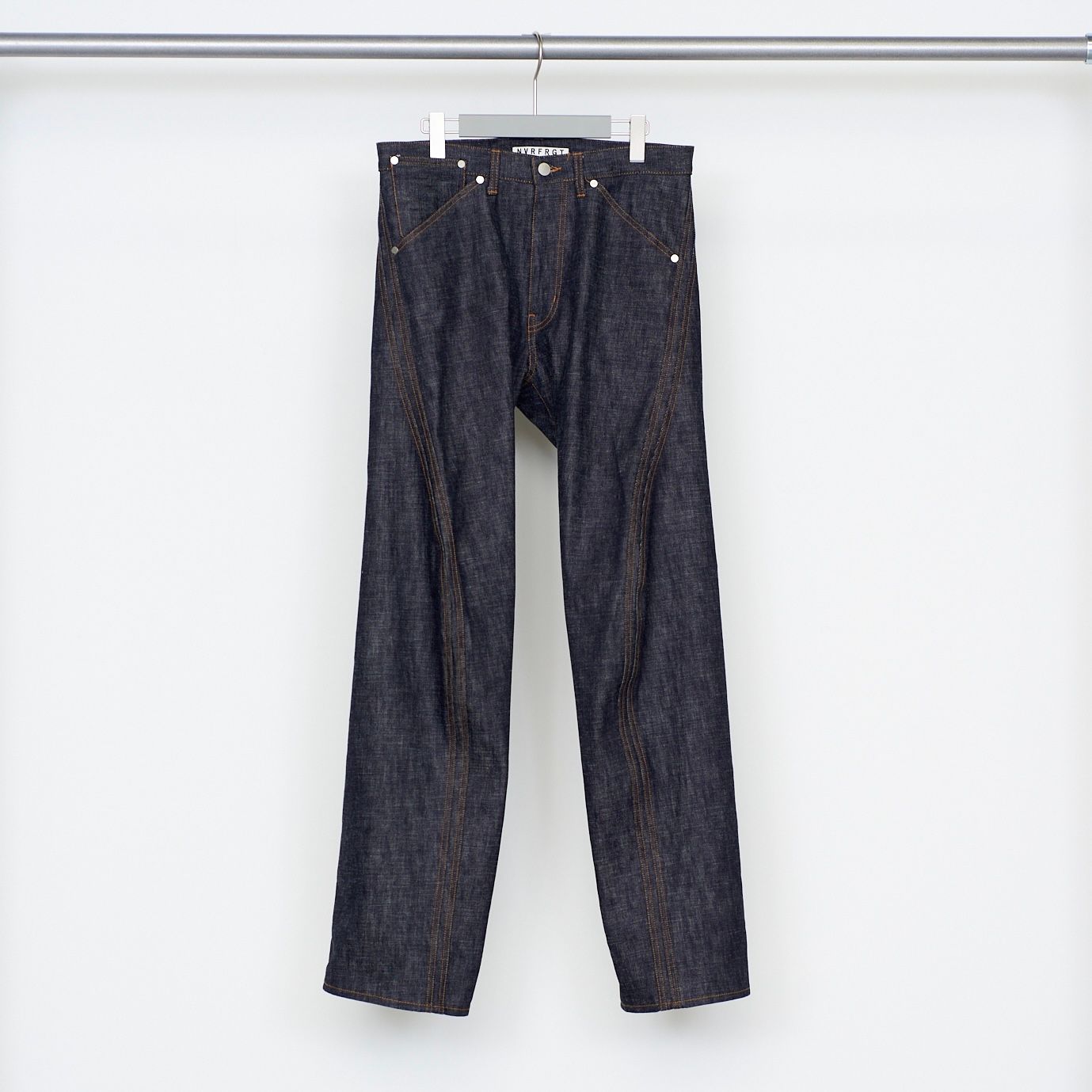 【残りわずか】3D Twisted Jeans