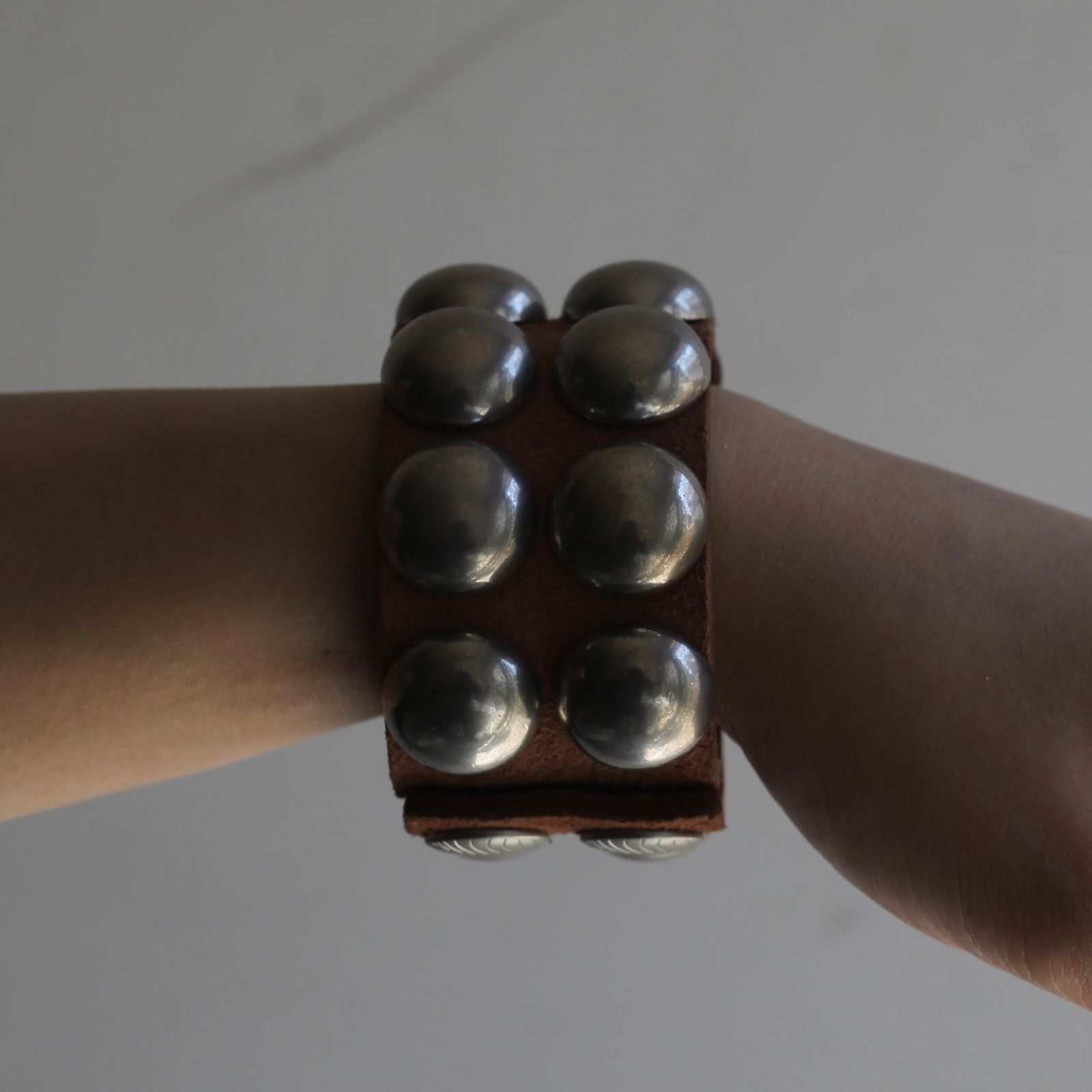 【残り一点】3.8C Round Dome Studded Bracelet