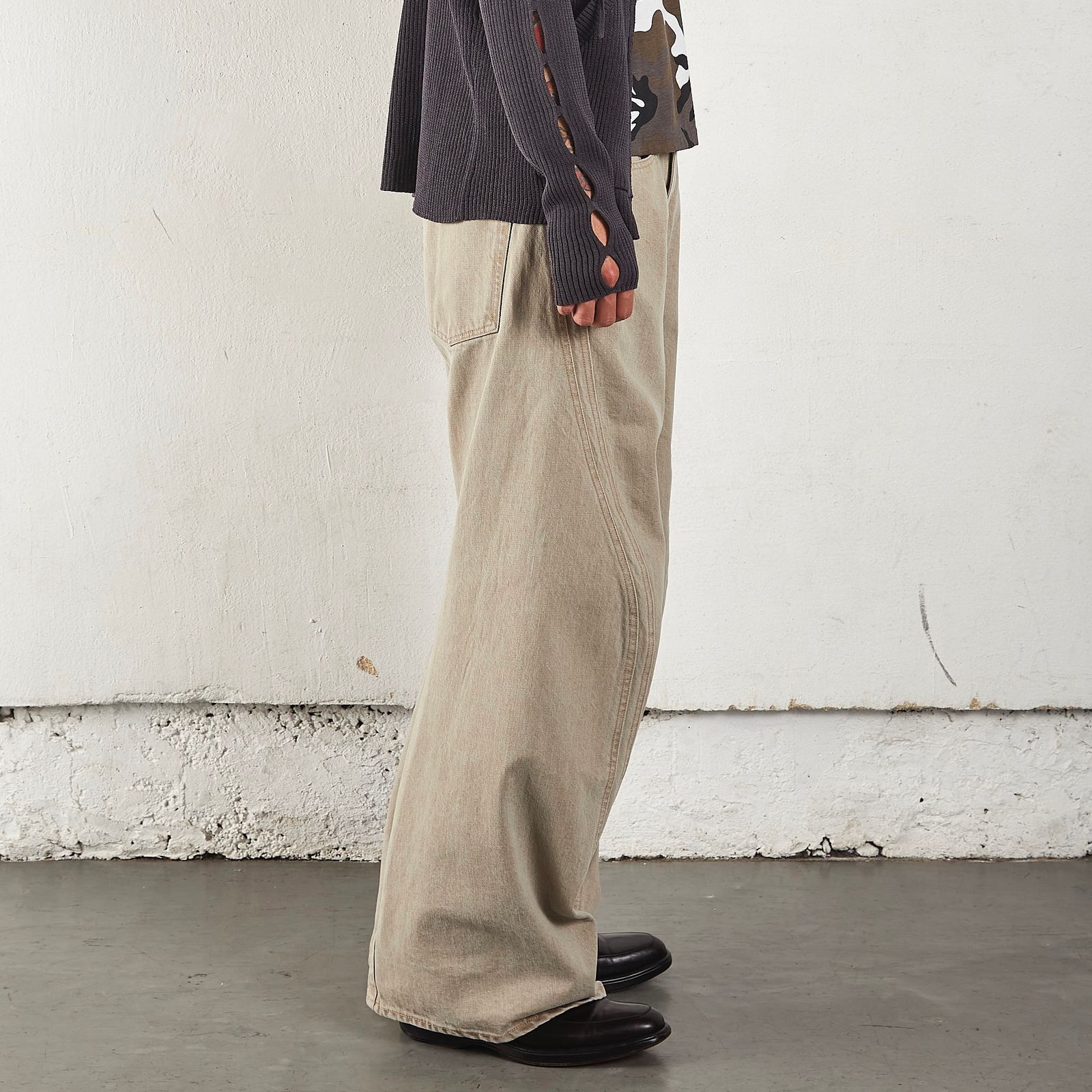 【残りわずか】3D Twisted Wide Leg Jeans