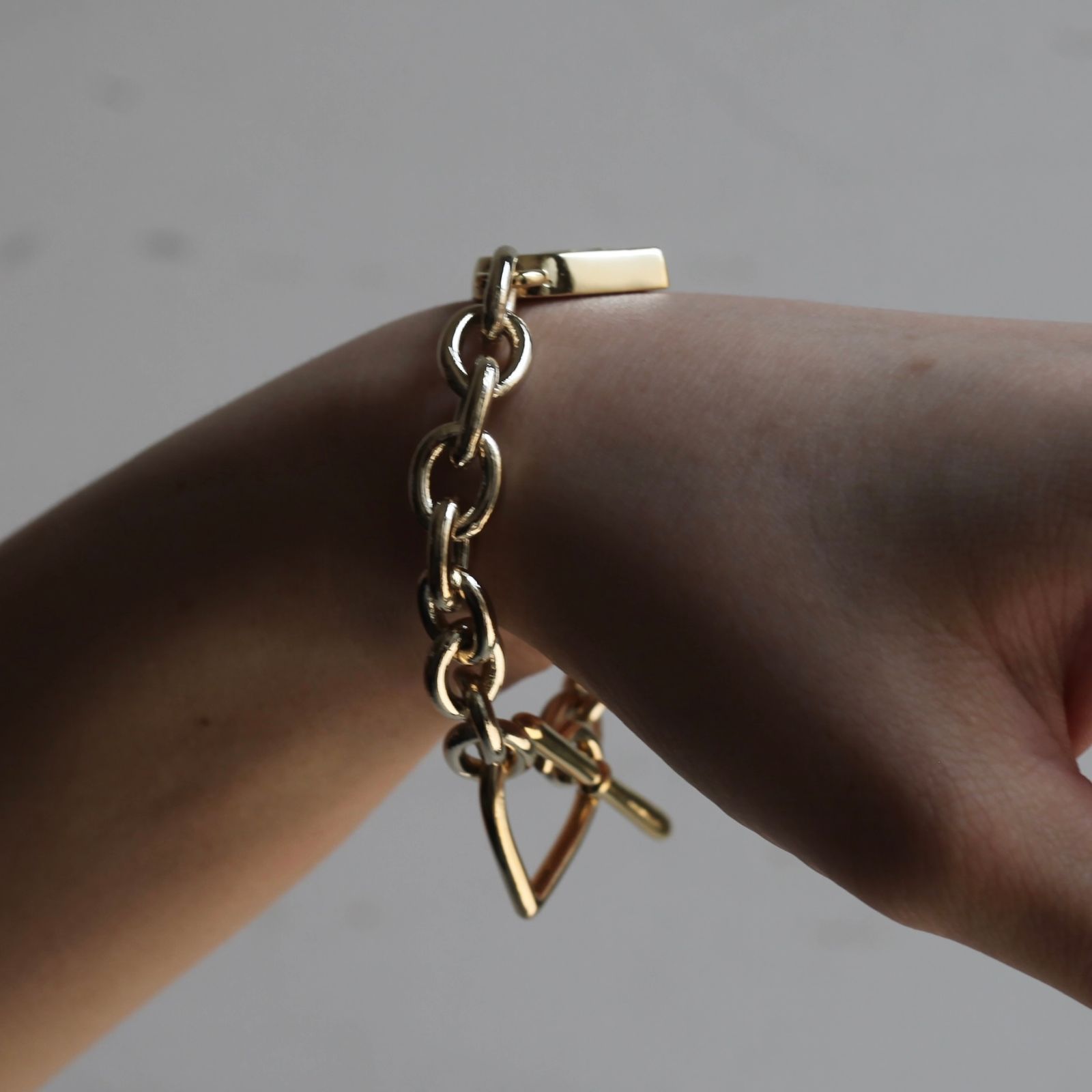 【残り一点】BB Logo Bracelet(GOLD)