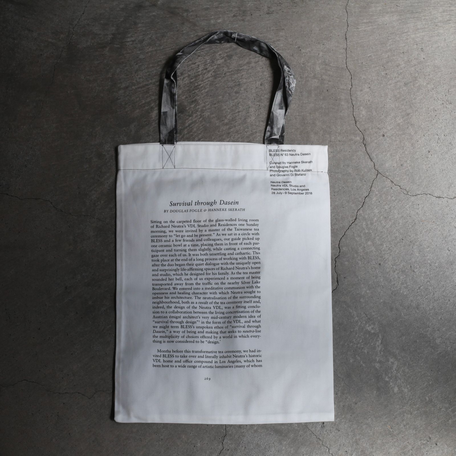 BLESS n° BOOK BAG Edition #1トートバッグ BLESS BOOK BAG Edition #1 52/200 – BOUTIQUE ROMANTIQUE