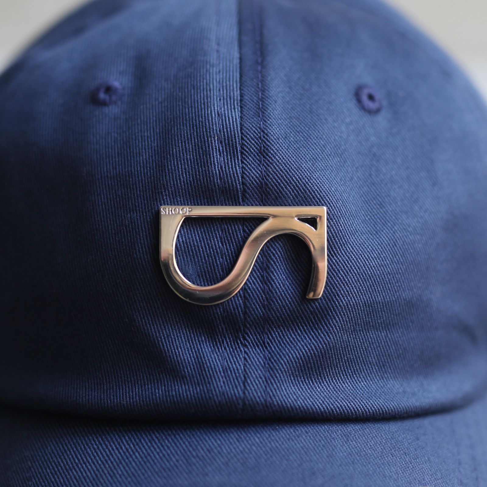 【再販売通知受付可能】Metal Logo Cap