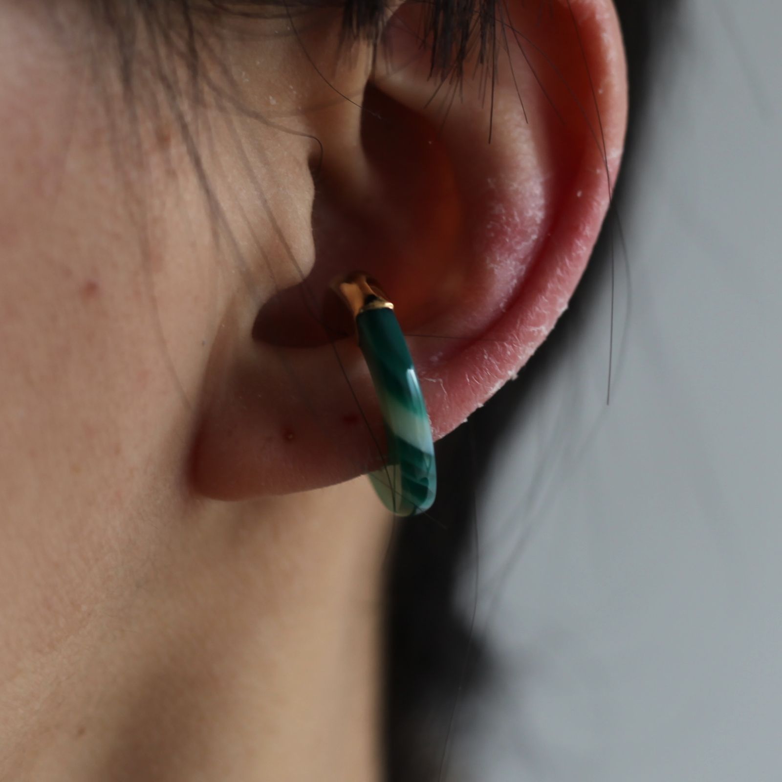 シャープさ ピアス ＜PREEK＞GREEN AGATE UKISHIMA SORAMAME EARRING