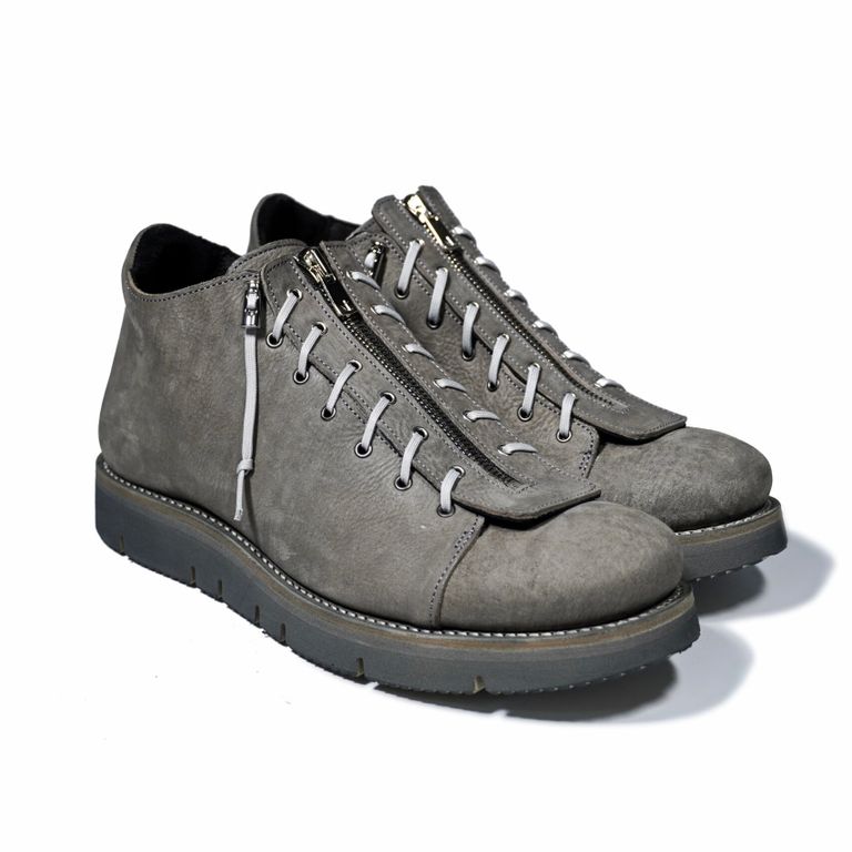 レザー種類 : FILLED STEER (GRAY)
※商品ページ画像のレザー及び、仕様はサンプルとしてご覧ください。