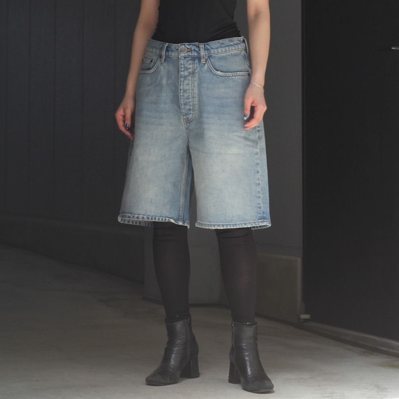 NO MAINTENANCE - 【残り一点】Sand Wash Wide Leg Denim Shorts NO MAINTENANCE - 【残り一点】Sand Wash Wide Leg Denim Shorts