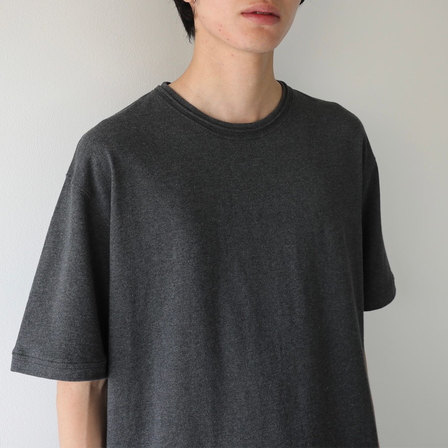 【残り一点】Library Raw-Edge Tee