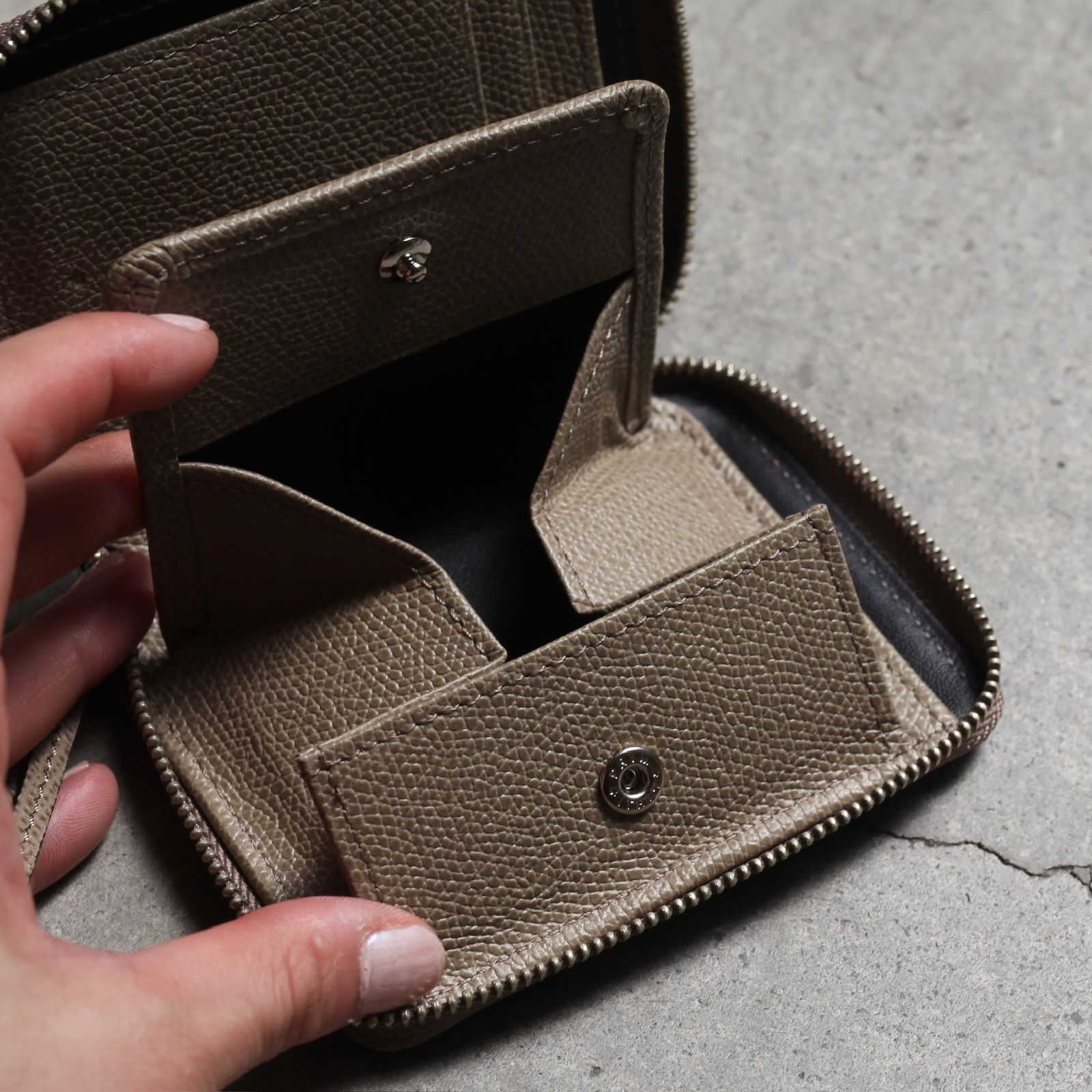 【残り一点】Round Zip Purse(DEG/VAL)