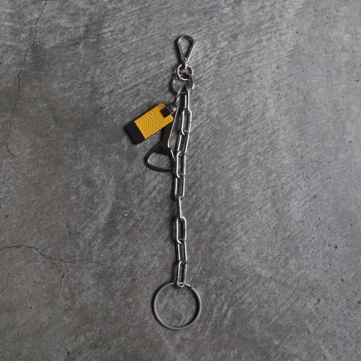 CRISTY POLICE CHAIN CHARM / DIPLO FJORD - ITTI | Merchandise