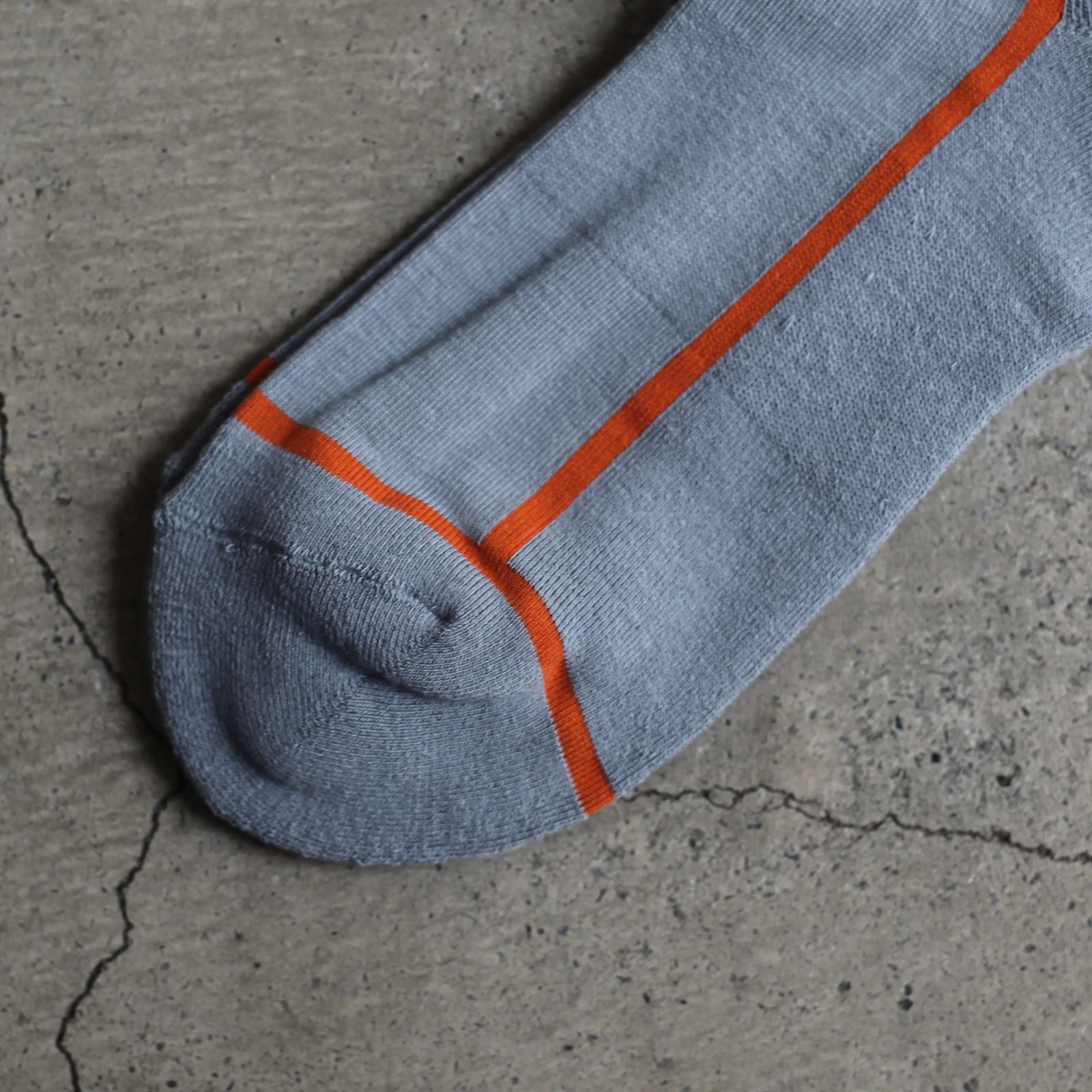 【残りわずか】Line Socks